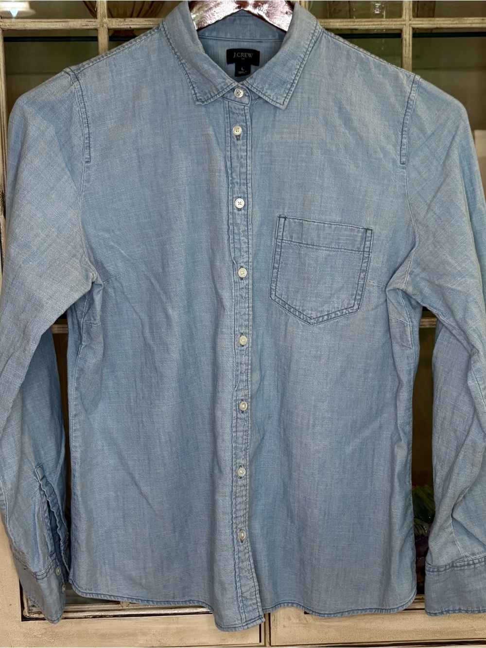 100% Cotton J. Crew Light Chambray Button-Down Shirt in Pale Blue